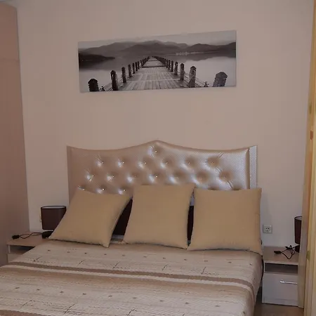 Ξενοδοχείο με διαμερίσματα Studio Apollon 6