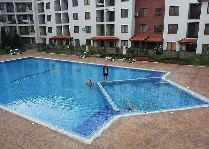 Aparthotel Studio Apollon 6 *